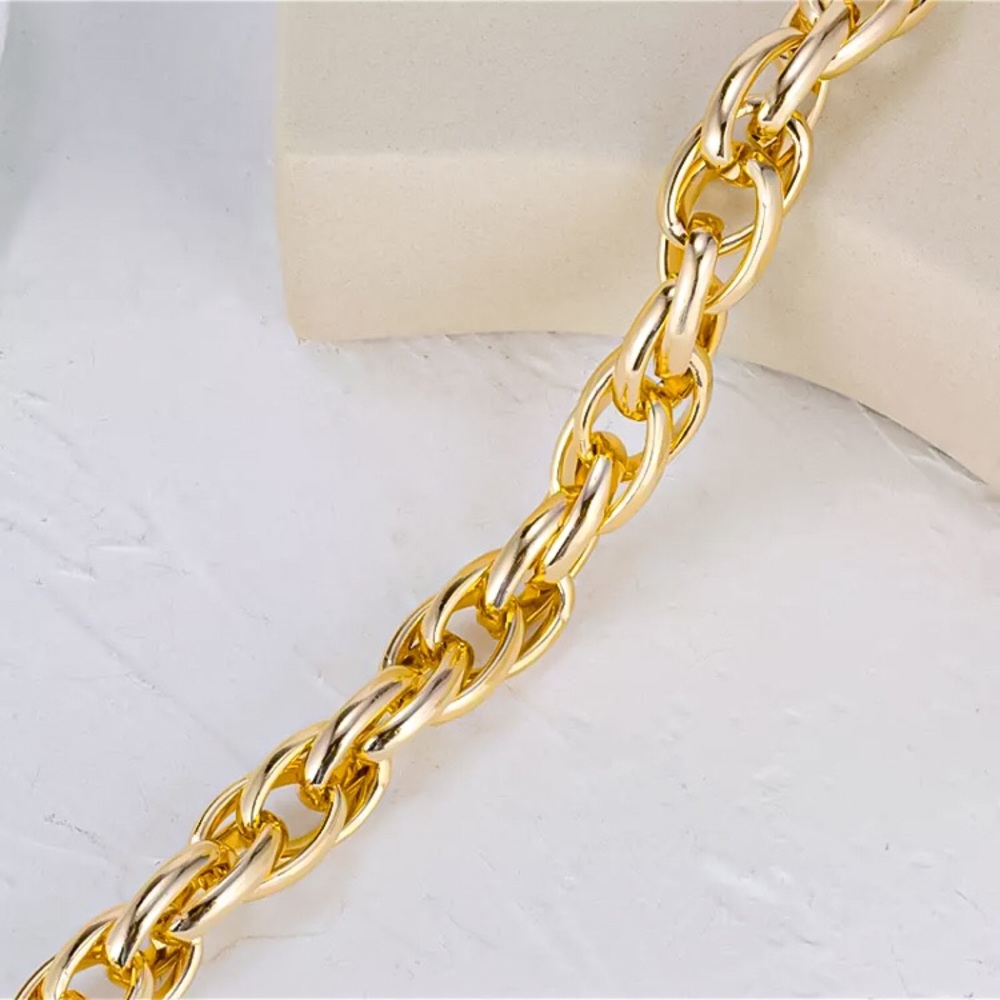 ⚜️𝟯𝟬%𝗢𝗙𝗙 𝗯𝘂𝗻𝗱𝗹𝗲𝘀 𝟯+⚜️ NEW Large Link Gold Chunky Necklace - Picture 6 of 12